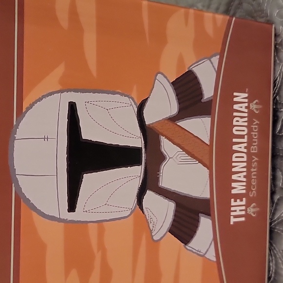 Star Wars Mandalorian Scentsy Buddy BNIB - Picture 1 of 3